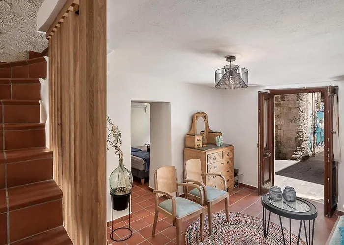 Agazade Bey 하니아